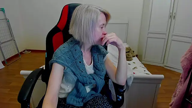 aminalive online show from October 1, 5:08 pm