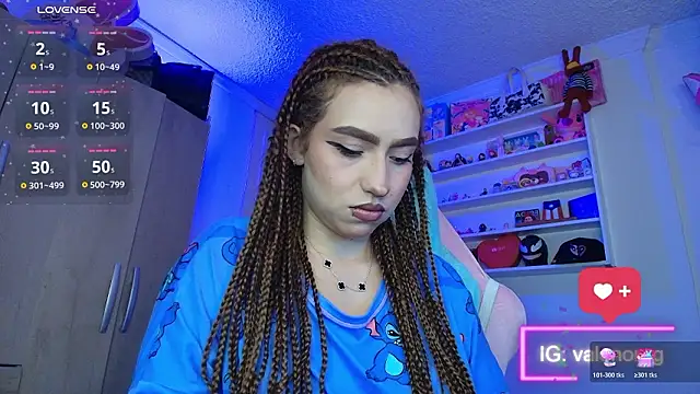 Snapshot of valenor_ chatting on February 24, 3:04 am valenor online show from February 24, 3:04 am