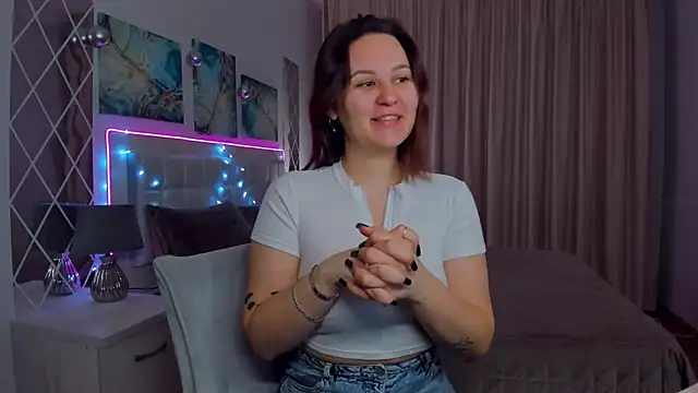 EsterLogan online show from January 10, 5:47 am