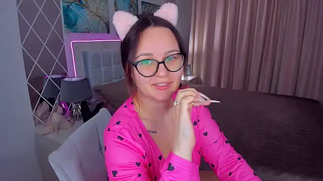 EsterLogan online show from February 11, 12:37 pm