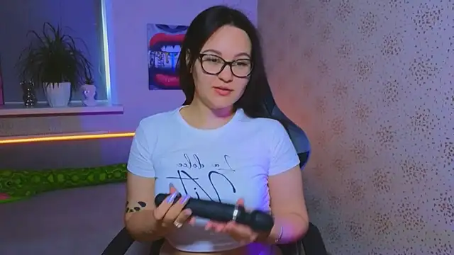 EsterLogan online show from November 3, 10:27 am