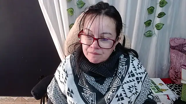 Snapshot of Sonialorens_ chatting on December 3, 9:56 pm Sonialorens online show from December 3, 9:56 pm