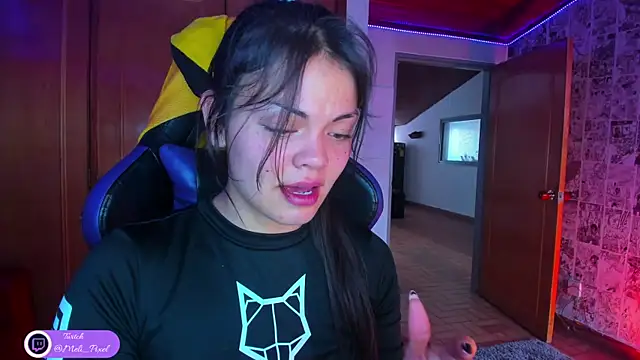 Snapshot of Meli_Pixel chatting on March 10, 7:50 pm Meli Pixel online show from March 10, 7:50 pm