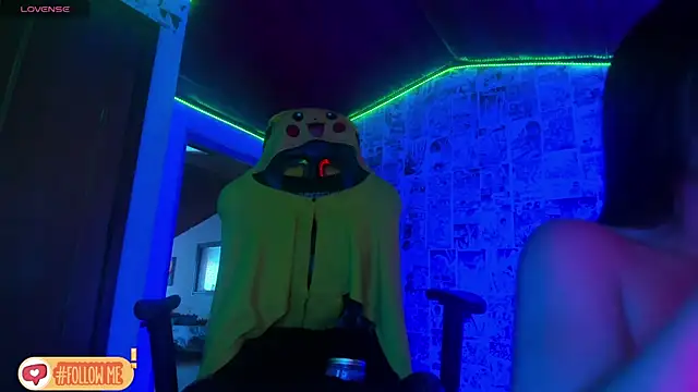 Snapshot of Meli_Pixel chatting on September 26, 7:40 pm Meli Pixel online show from September 26, 7:40 pm