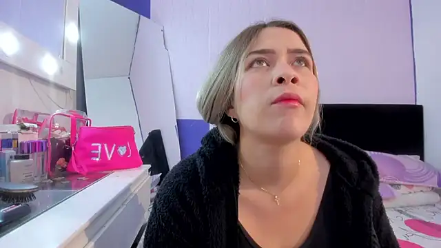 Snapshot of Byanca_Winklar chatting on February 19, 5:06 pm Byanca Winklar online show from February 19, 5:06 pm