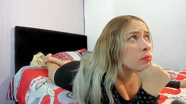 Snapshot of Byanca_Winklar chatting on November 6, 6:09 pm Byanca Winklar online show from November 6, 6:09 pm