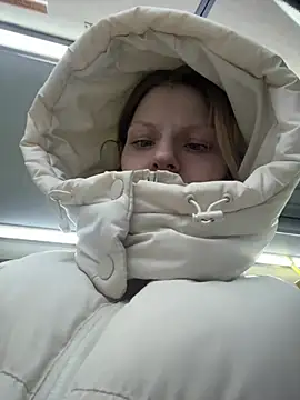 MaryHiggins online show from February 3, 2:02 pm