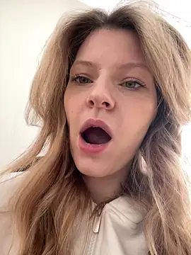 MaryHiggins online show from October 17, 6:16 am