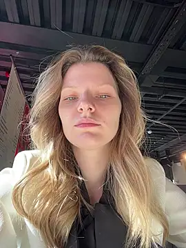 MaryHiggins online show from April 10, 11:26 am