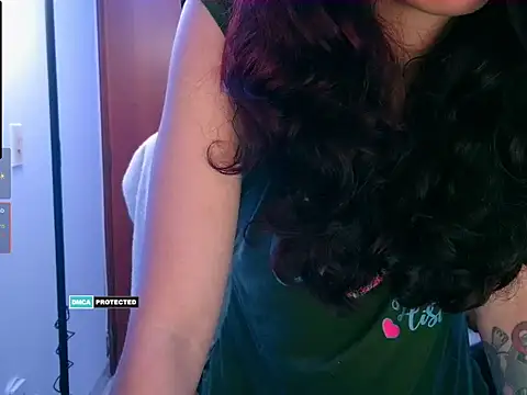 Snapshot of thecherry_Paulette chatting on November 22, 3:27 am thecherry Paulette online show from November 22, 3:27 am