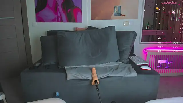 Snapshot of Jessyjenkins chatting on November 23, 1:05 am Jessyjenkins online show from November 23, 1:05 am