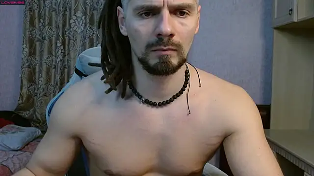 Aestheticguy101 online show from February 2, 2:34 pm