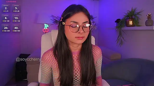 soyccherry  online show from March 22, 3:32 am