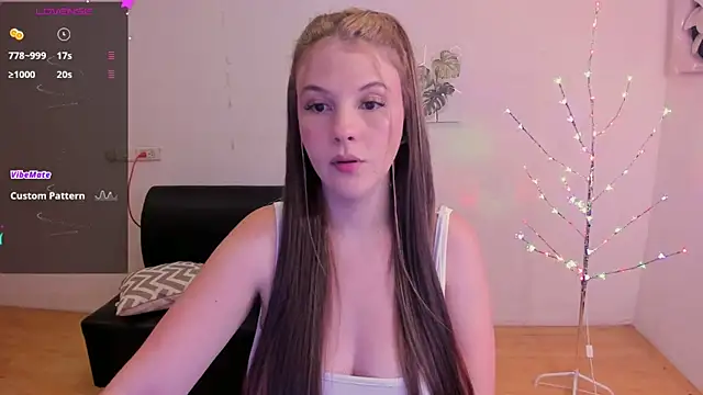 MillySandlerr online show from December 19, 11:03 pm