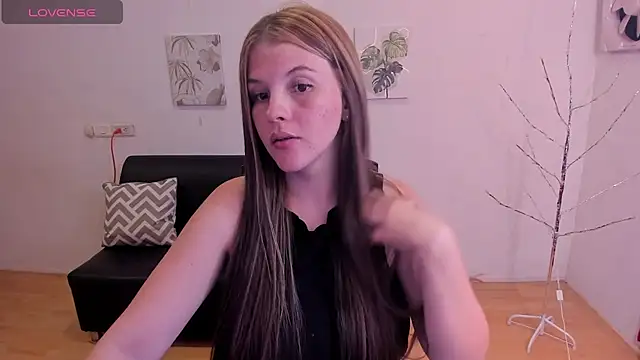 MillySandlerr online show from December 24, 4:33 am