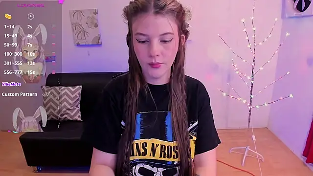 MillySandlerr online show from January 28, 12:54 pm