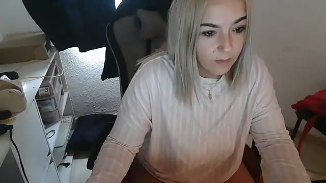 Snapshot of bekka__ chatting on November 11, 9:53 am bekka online show from November 11, 9:53 am