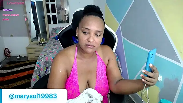 Snapshot of marysol83 chatting on January 18, 12:57 am marysol83 online show from January 18, 12:57 am
