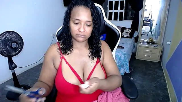 Snapshot of marysol83 chatting on March 12, 1:25 am marysol83 online show from March 12, 1:25 am