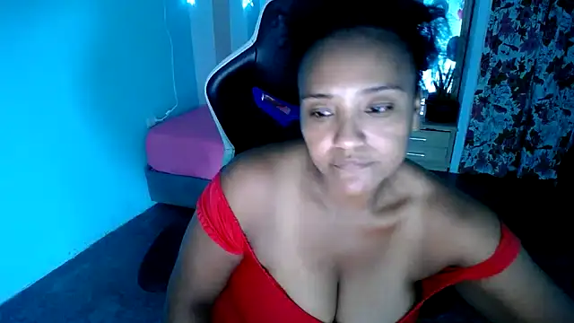 Snapshot of marysol83 chatting on September 26, 2:04 am marysol83 online show from September 26, 2:04 am