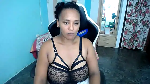 Snapshot of marysol83 chatting on October 11, 3:28 am marysol83 online show from October 11, 3:28 am