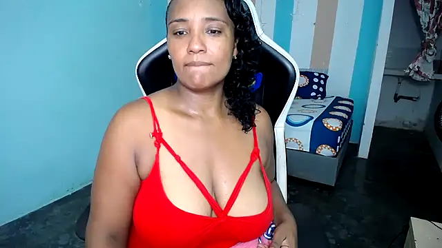 Snapshot of marysol83 chatting on November 9, 6:06 pm marysol83 online show from November 9, 6:06 pm