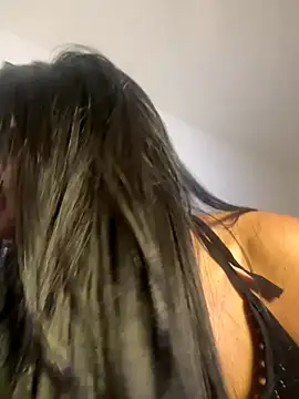 Snapshot of WHAAATTTTTTTTTT chatting on October 1, 6:25 pm WHAAATTTTTTTTTT online show from October 1, 6:25 pm