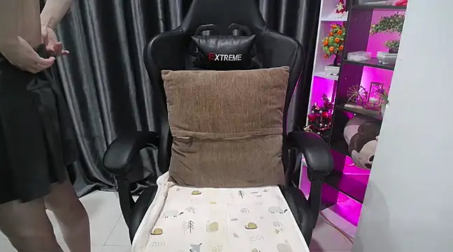 Yuki-yio online show from March 3, 1:21 am