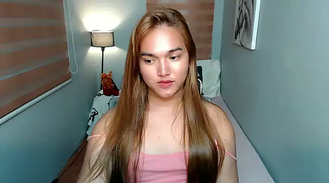 Snapshot of MoaningKylie chatting on December 9, 3:54 pm MoaningKylie online show from December 9, 3:54 pm