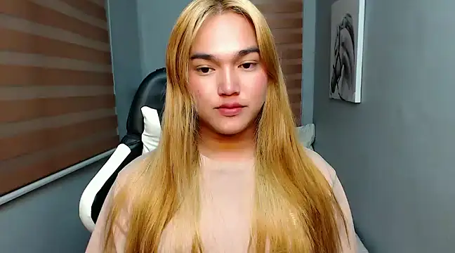 Snapshot of MoaningKylie chatting on January 26, 1:09 am MoaningKylie online show from January 26, 1:09 am