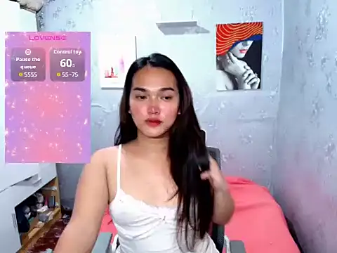 Snapshot of MoaningKylie chatting on November 1, 12:07 pm MoaningKylie online show from November 1, 12:07 pm