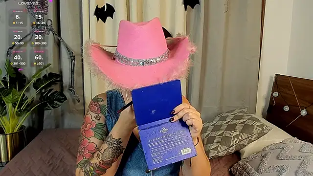 Amy art online show from October 24, 8:49 pm