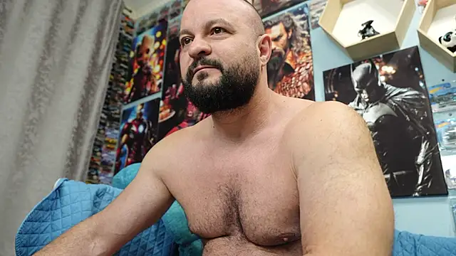Snapshot of Muscle_Bear chatting on September 17, 3:41 am Muscle Bear online show from September 17, 3:41 am