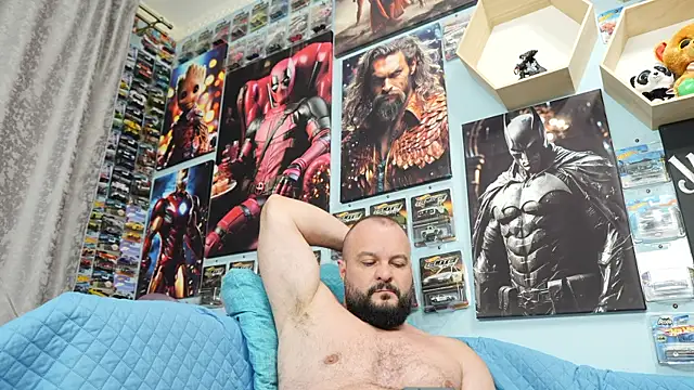 Snapshot of Muscle_Bear chatting on September 17, 3:46 pm Muscle Bear online show from September 17, 3:46 pm