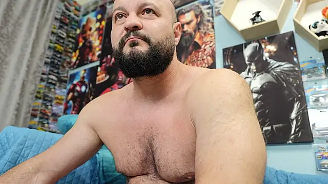 Snapshot of Muscle_Bear chatting on September 18, 4:03 am Muscle Bear online show from September 18, 4:03 am