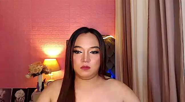 Snapshot of Urgirl_Ekang chatting on February 12, 12:05 am Urgirl Ekang online show from February 12, 12:05 am