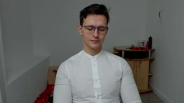 sexxymuscles4u online show from January 13, 10:03 am