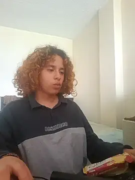 EmmaMelissa0521 online show from February 14, 6:37 pm