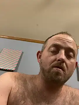 Snapshot of smokeymt420 chatting on December 24, 9:50 am smokeymt420 online show from December 24, 9:50 am