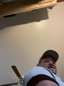 Snapshot of smokeymt420 chatting on January 17, 6:12 pm smokeymt420 online show from January 17, 6:12 pm