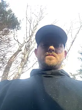 Snapshot of smokeymt420 chatting on February 21, 10:37 pm smokeymt420 online show from February 21, 10:37 pm