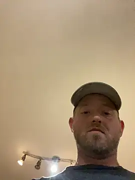 Snapshot of smokeymt420 chatting on March 23, 4:16 am smokeymt420 online show from March 23, 4:16 am