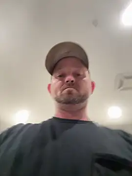 Snapshot of smokeymt420 chatting on September 12, 2:33 am smokeymt420 online show from September 12, 2:33 am