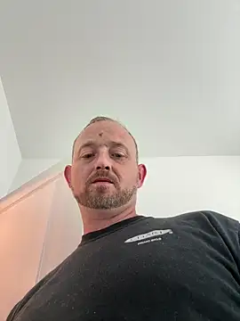 Snapshot of smokeymt420 chatting on September 18, 8:11 pm smokeymt420 online show from September 18, 8:11 pm