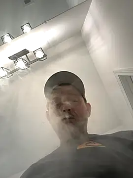 Snapshot of smokeymt420 chatting on September 21, 12:34 am smokeymt420 online show from September 21, 12:34 am