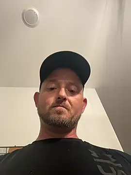 Snapshot of smokeymt420 chatting on September 25, 5:11 am smokeymt420 online show from September 25, 5:11 am