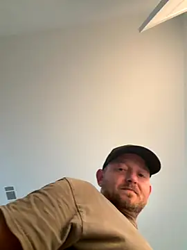 Snapshot of smokeymt420 chatting on September 27, 11:21 pm smokeymt420 online show from September 27, 11:21 pm