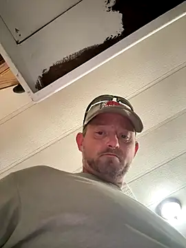 Snapshot of smokeymt420 chatting on November 5, 3:50 am smokeymt420 online show from November 5, 3:50 am