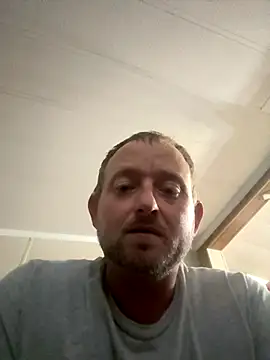 Snapshot of smokeymt420 chatting on November 14, 4:55 am smokeymt420 online show from November 14, 4:55 am