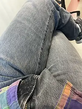 Snapshot of bigshow112 chatting on December 3, 8:16 am bigshow112 online show from December 3, 8:16 am